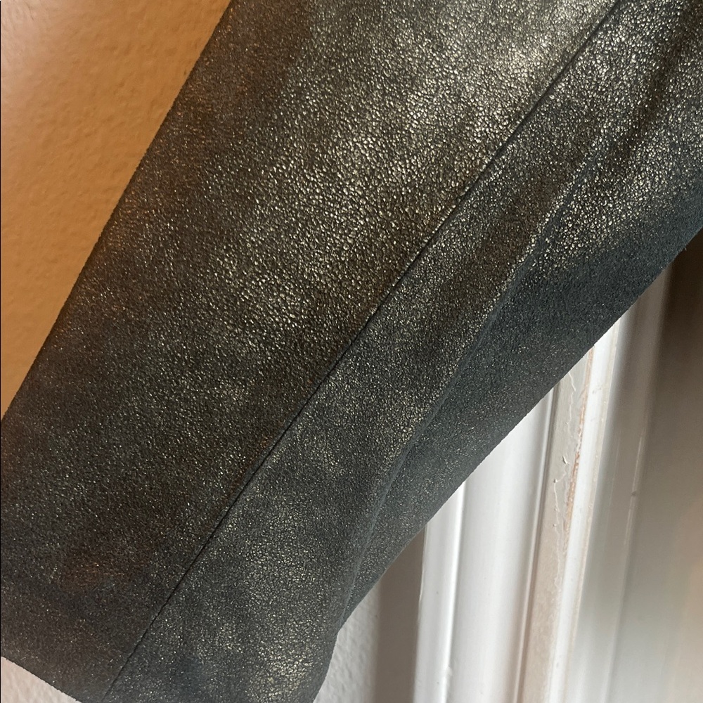 D’coras Metallic Leather Jacket - image 6